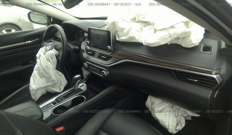 
								2020 Nissan Altima full									