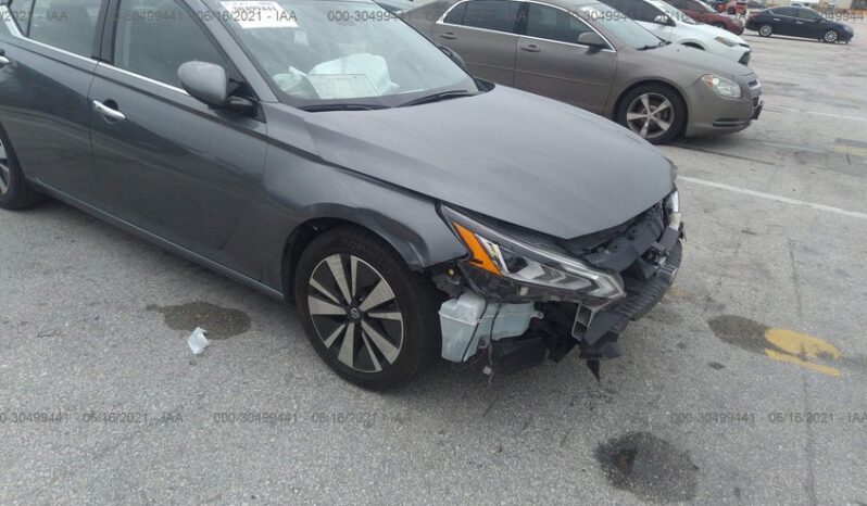 
								2020 Nissan Altima full									