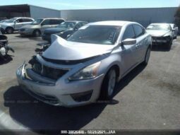 
										2015 Nissan Altima full									