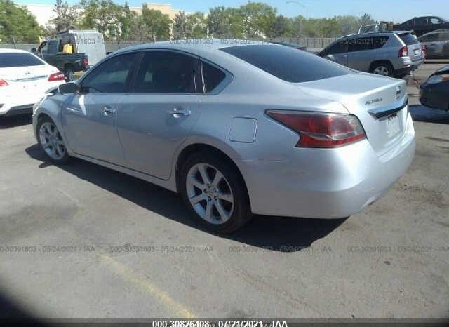 
								2015 Nissan Altima full									
