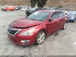 
										2013 Nissan Altima full									
