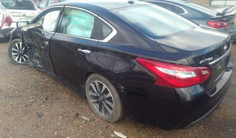 
								2017 Nissan Altima full									