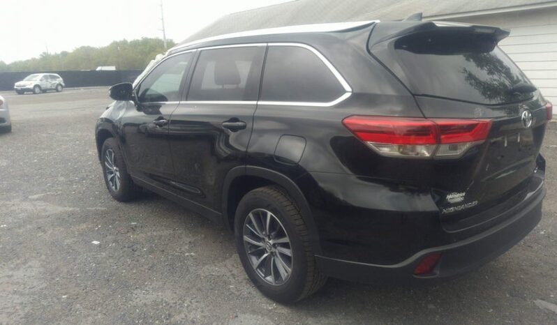 
								2019 Toyota Highlander full									