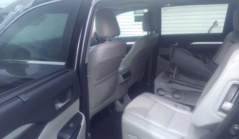 
								2019 Toyota Highlander full									