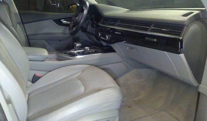 
								2017 Audi Q7 full									