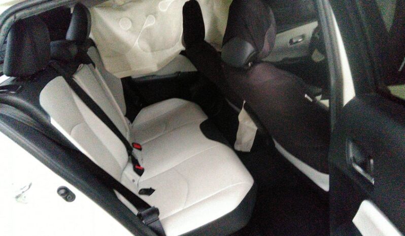 
								2016 Toyota Prius full									