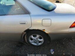 
										1998 Lexus Es 300 full									