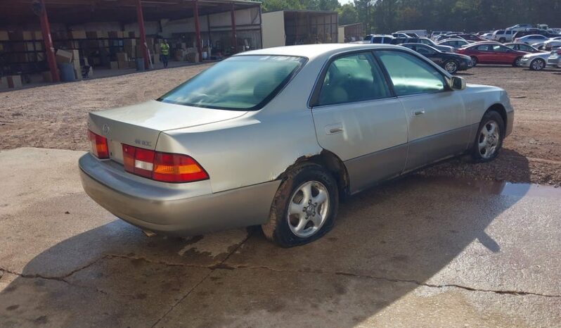 
								1998 Lexus Es 300 full									