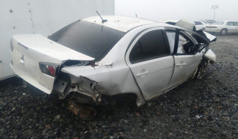 
								2016 Mitsubishi Lancer full									