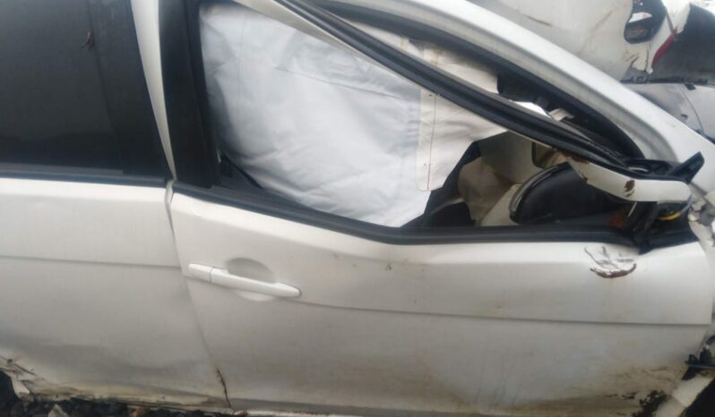 
								2016 Mitsubishi Lancer full									