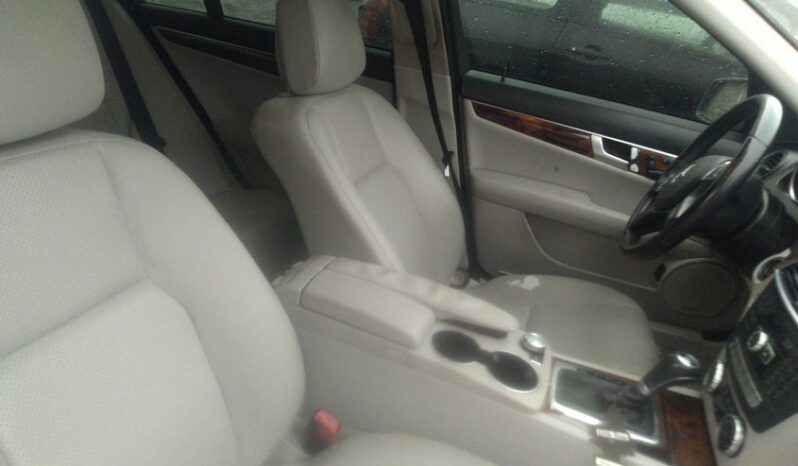 
								2012 Mercedes-benz C class full									