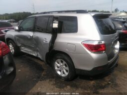 
										2012 Toyota Highlander full									