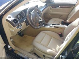 
										2013 Mercedes-benz C 300 full									