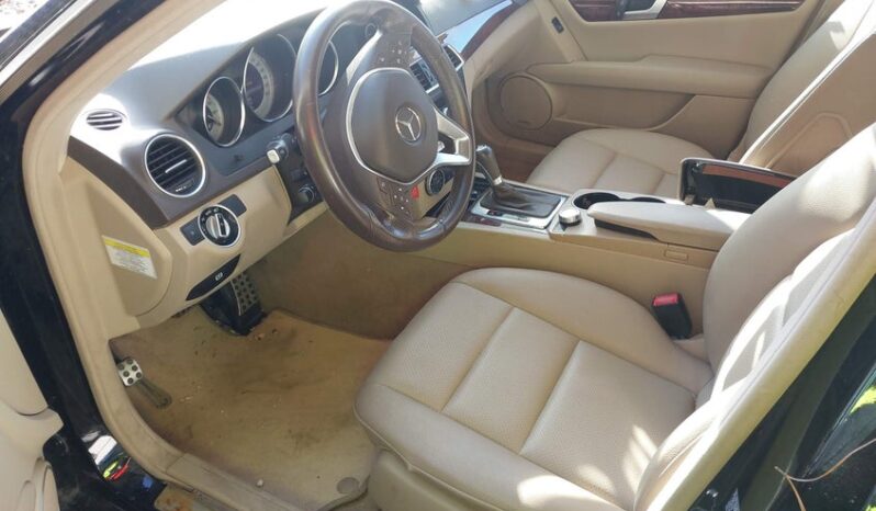 
								2013 Mercedes-benz C 300 full									