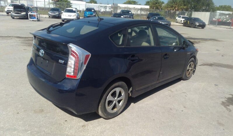 
								2015 Toyota Prius full									