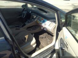 
										2015 Toyota Prius full									