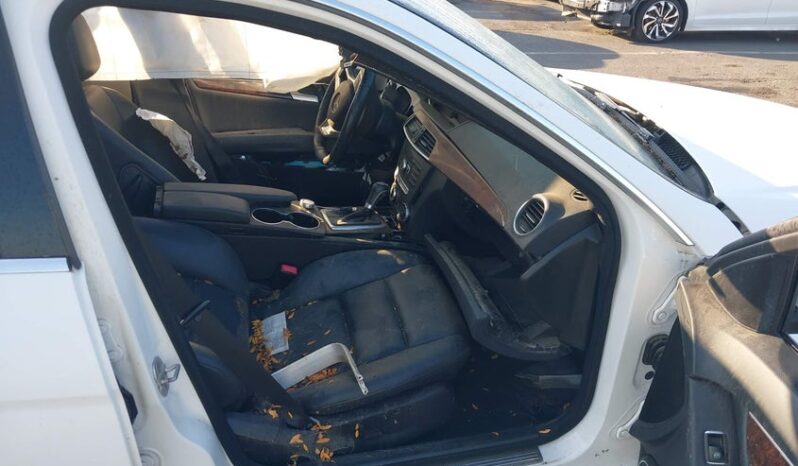 
								2014 Mercedes-benz C 250 full									