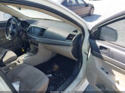 
										2014 Mitsubishi Lancer full									