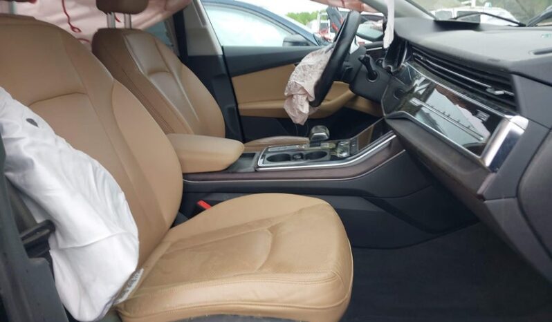 
								2019 Audi Q8 full									