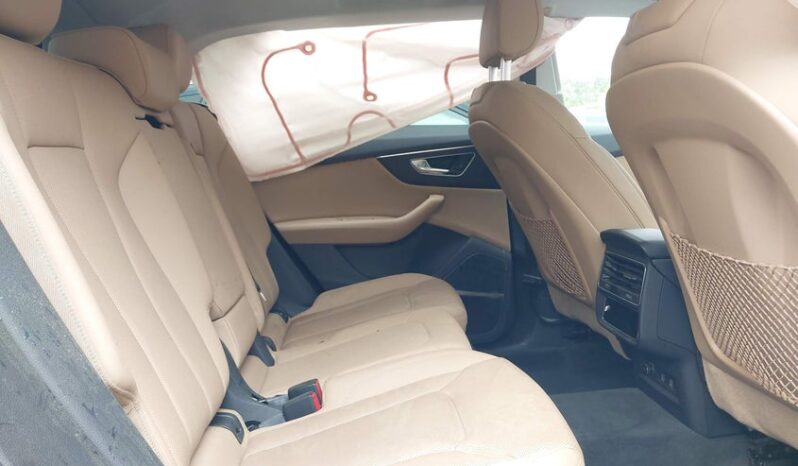 
								2019 Audi Q8 full									