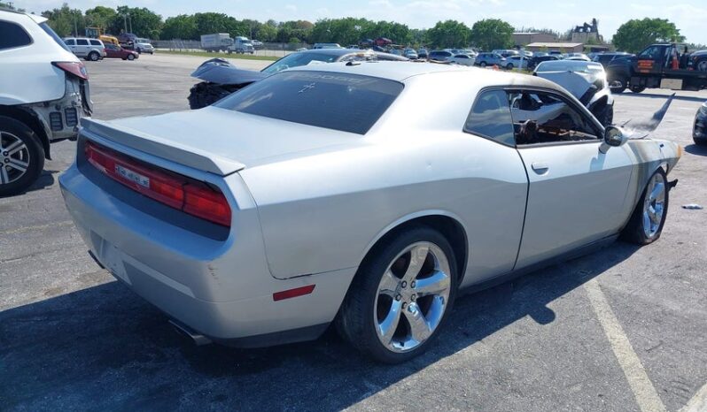 
								2012 Dodge Challenger full									