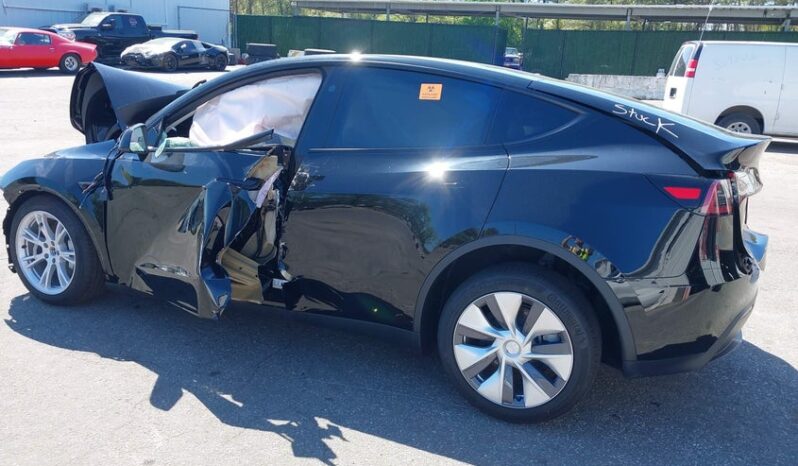 
								2023 Tesla Model y full									