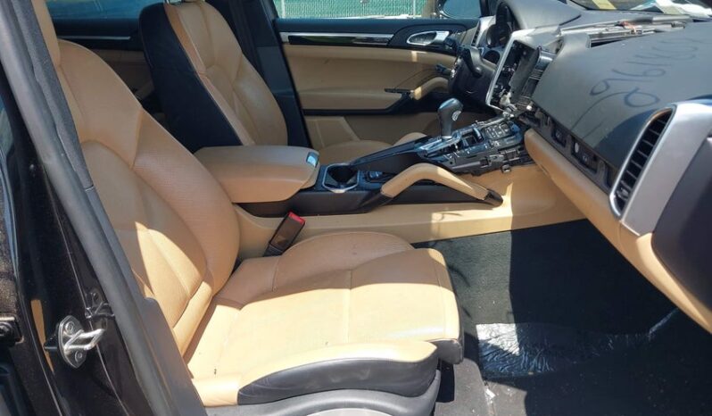 
								2017 Porsche Cayenne full									