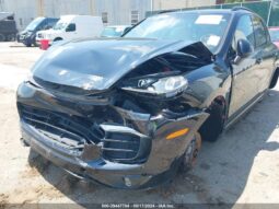 
										2017 Porsche Cayenne full									