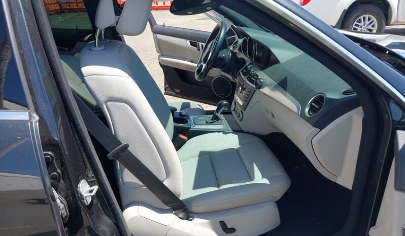 
								2013 Mercedes-benz C 300 full									