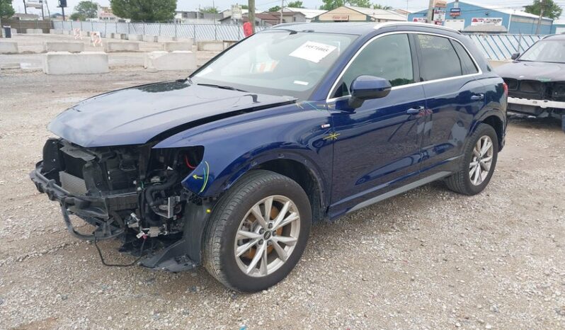 
								2021 Audi Q3 full									