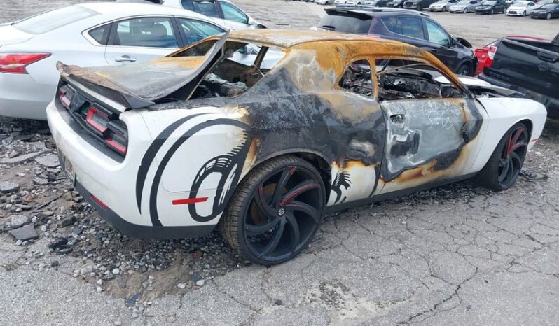 
								2018 Dodge Challenger full									