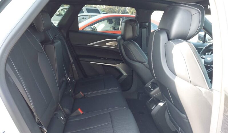 
								2024 Cadillac Lyriq full									