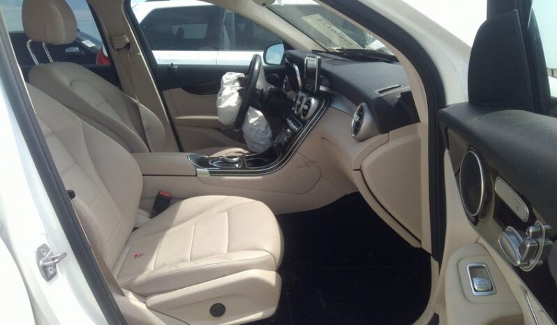 
								2019 Mercedes-benz Glc 300 full									