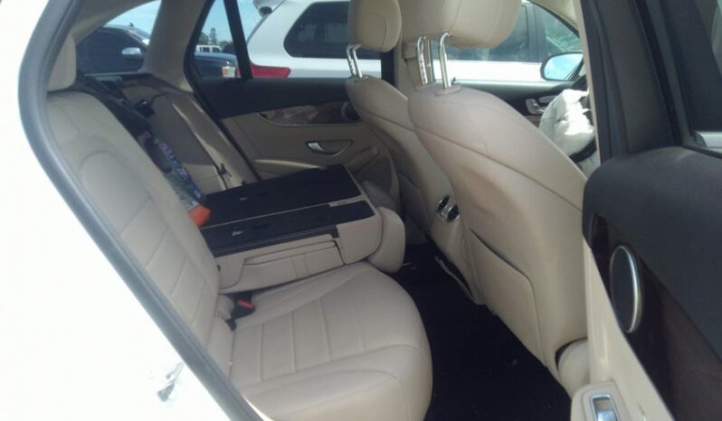 
								2019 Mercedes-benz Glc 300 full									