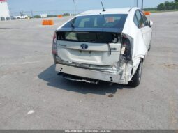 
										2015 Toyota Prius full									