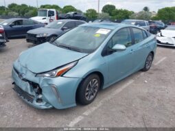 
										2022 Toyota Prius full									