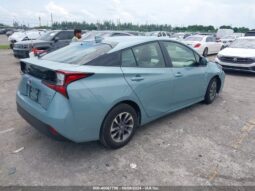 
										2022 Toyota Prius full									