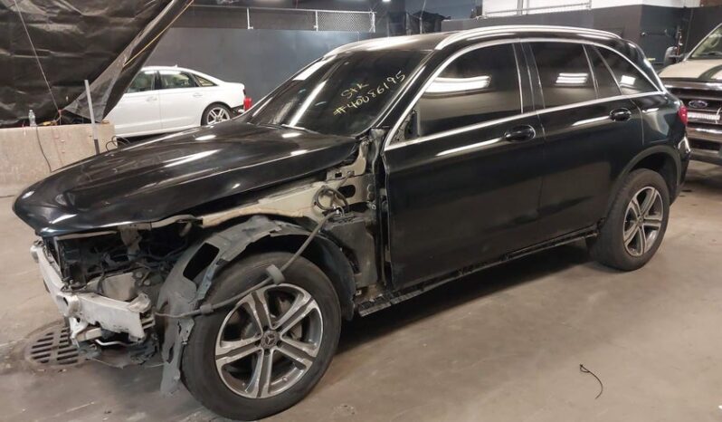 
								2019 Mercedes-benz Glc 300 full									