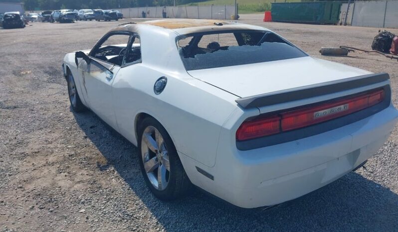 
								2013 Dodge Challenger full									