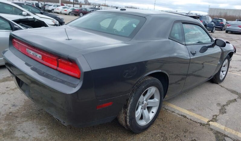 
								2013 Dodge Challenger full									