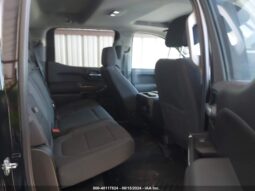 
										2021 Chevrolet Silverado full									