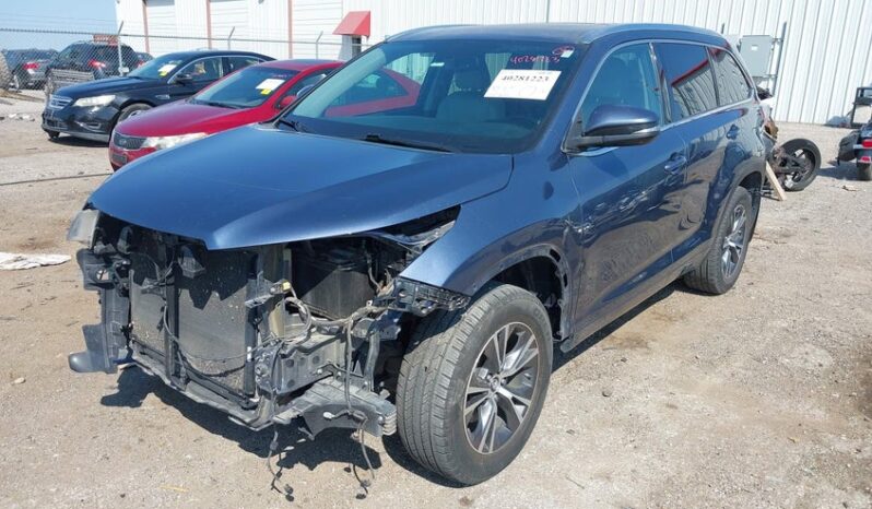 
								2016 Toyota Highlander full									