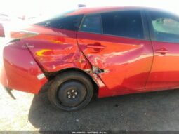 
										2016 Toyota Prius full									