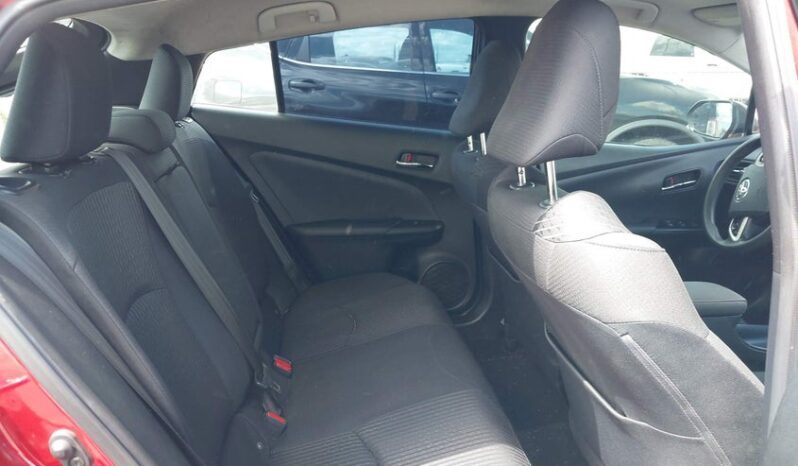 
								2016 Toyota Prius full									