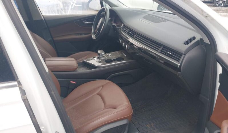 
								2019 Audi Q7 full									