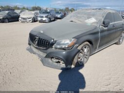
										2018 Mercedes-benz C 300 full									