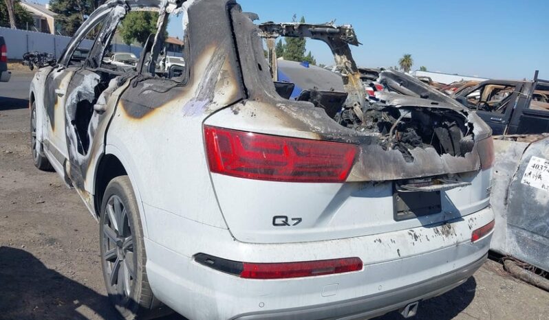 
								2017 Audi Q7 full									