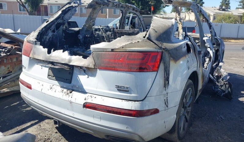 
								2017 Audi Q7 full									