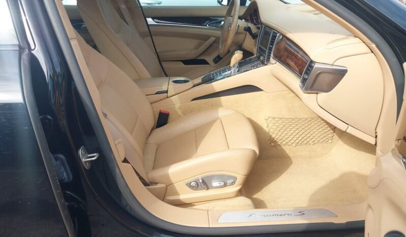 
								2016 Porsche Panamera full									