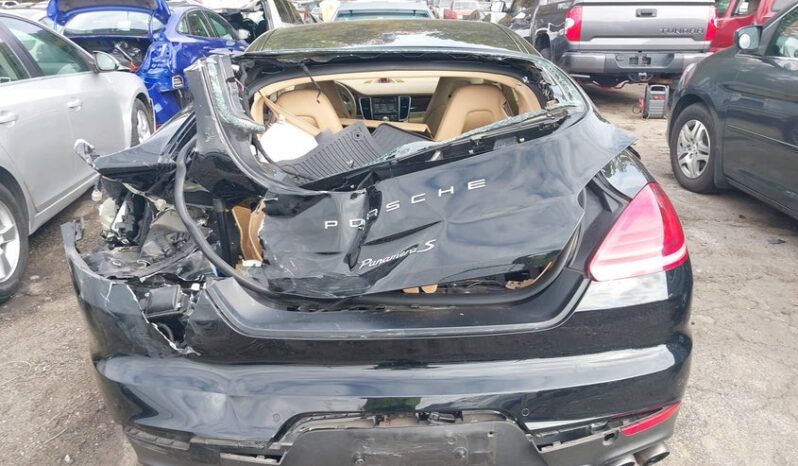 
								2016 Porsche Panamera full									